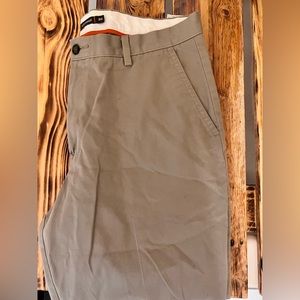 Men’s business casual khaki pants